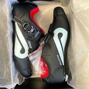 NWT peloton cycling shoes size 39 womens 8